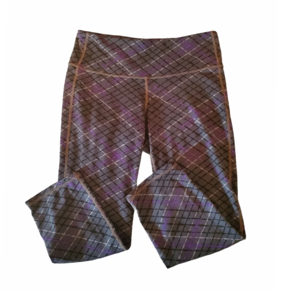 *SOLD* Athleta Gray Purple Plaid Capri Leggings - Picture 2 of 9